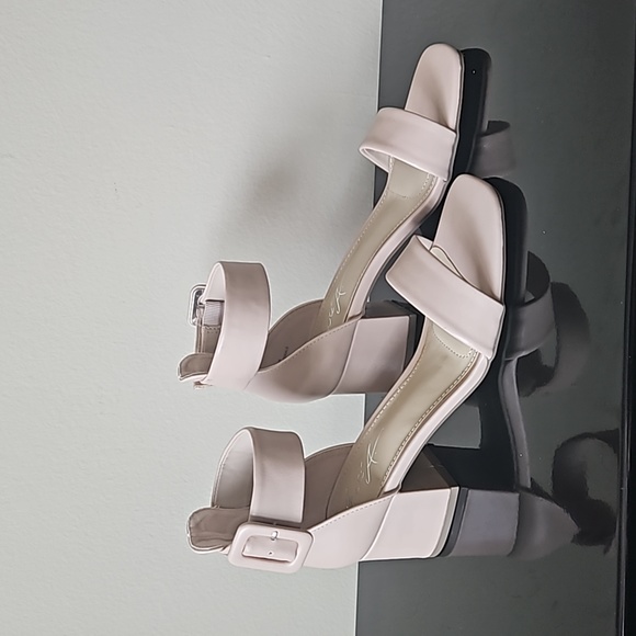 Mari A | Shoes | Mari A Nude Sandal | Poshmark